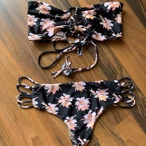 Aloha Acacia Set